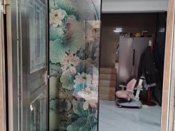 彩雕玻璃：艺术与工艺的绚丽融合