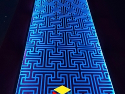 激光精雕玻璃：科技赋能艺术，重塑装饰新高度