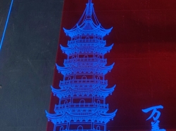 玻璃上的城市叙事：丹阳之背景墙的文化密码